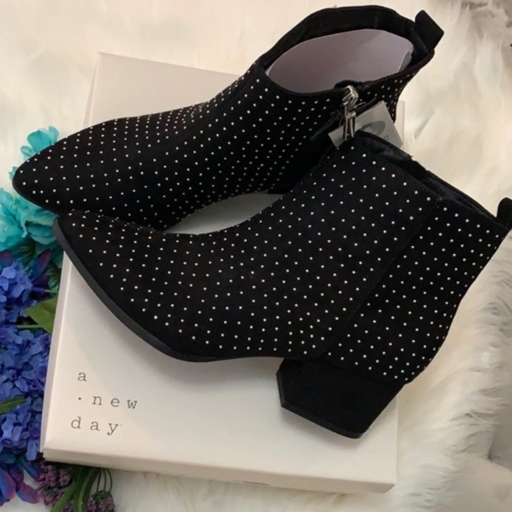 NEW! Studded Valerie Ankle Booties - Picture 1 of 8
